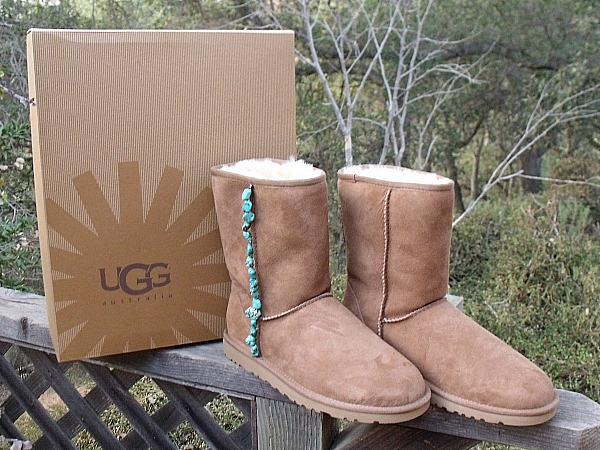 DIY Ugg Boots - Mama Likes This