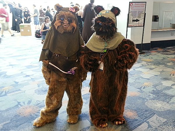 Cosplay ewoks at Star Wars Celebration - Ewoks