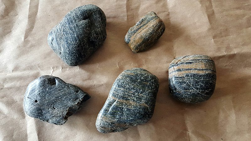 smooth rocks for painting