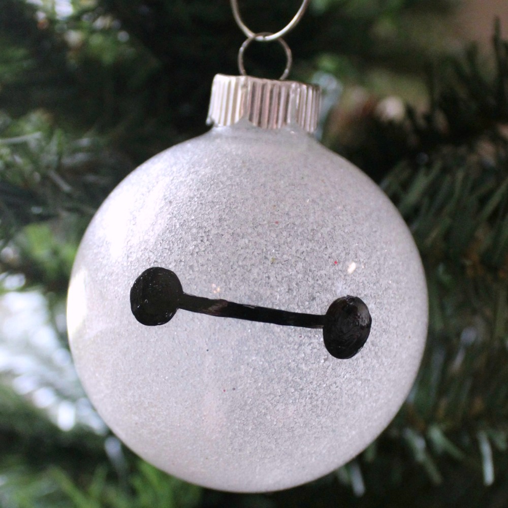 big hero 6 baymax ornament on christmas tree