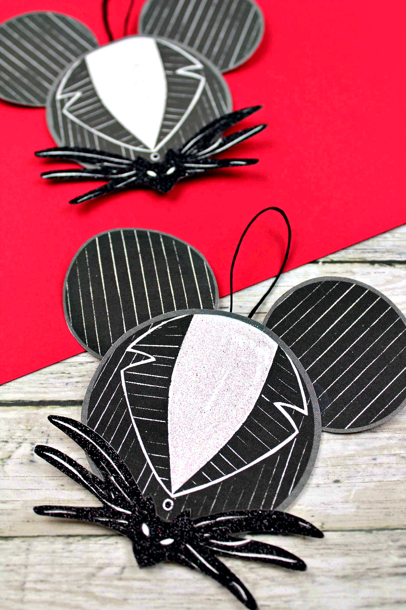 Jack Skellington Ornament Craft #Disney #NightmareBeforeChristmas #FreePrintable #JackSkellington #ChristmasOrnament #HolidayOrnament #Jack #EasyCraft #EasyChristmasCraft