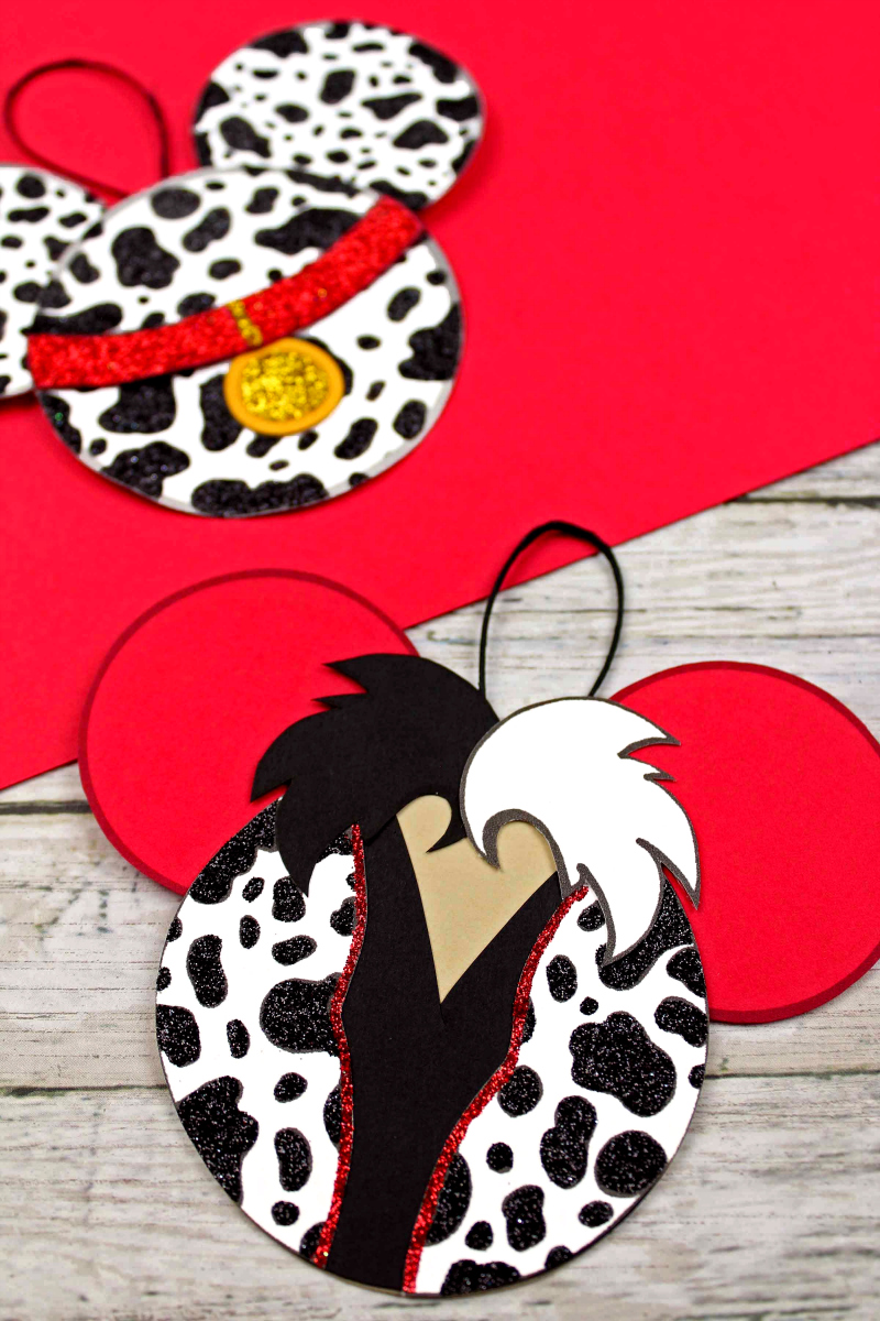 Disney 101 Dalmatians and Cruella Ornament Craft #101Dalmations #Cruella #ChristmasOrnament #OrnamentCraft #Craft #DisneyCraft #ChristmasCraft