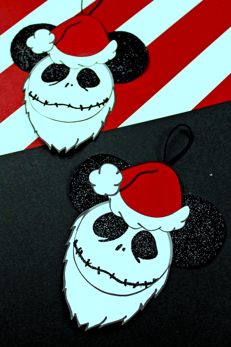 Santa Jack Skellington Ornament Craft #Disney #DisneyCraft #DisneyOrnament #MickeyEars #NightmareBeforeChristmas #JackSkellington #Ornament #FreePrintable #HolidayCraft #MickeyEarsCraft