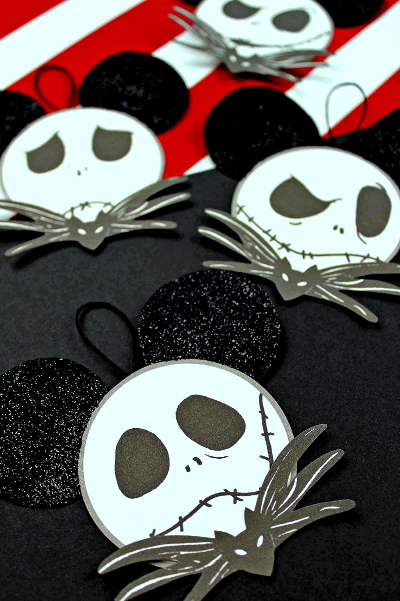 Jack Skellington Ornament Craft #NightmareBeforeChristmas #JackSkellington #ChristmasOrnament #DisneyCraft #FreePrintable #ChristmasCraft #HalloweenCraft