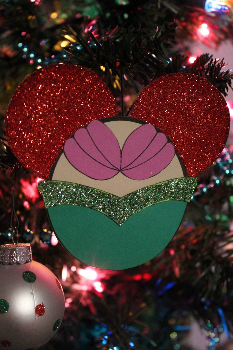 Little Mermaid Ariel Ornament Craft with free template #Disney #FreePrintable #PrintableCraft #DisneyCraft #LittleMermaid #Mermaid #Ariel #LittleMermaidCraft #DisneyInspired