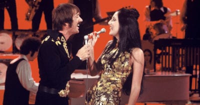 cher singing to sonny on stage
