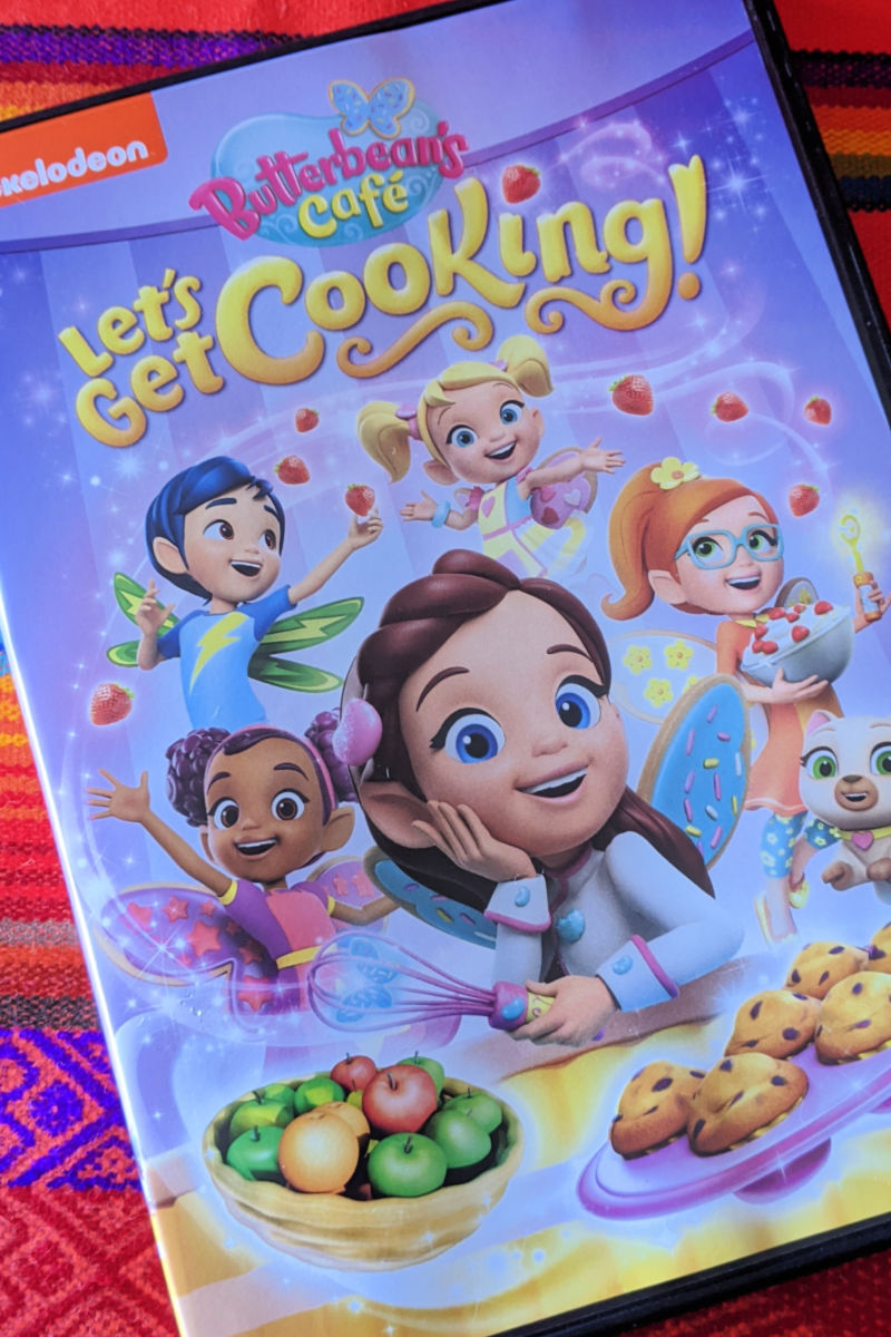 (ad) Super cute DVD for foodie kids - Butterbean's Cafe: Let's Get Cooking!