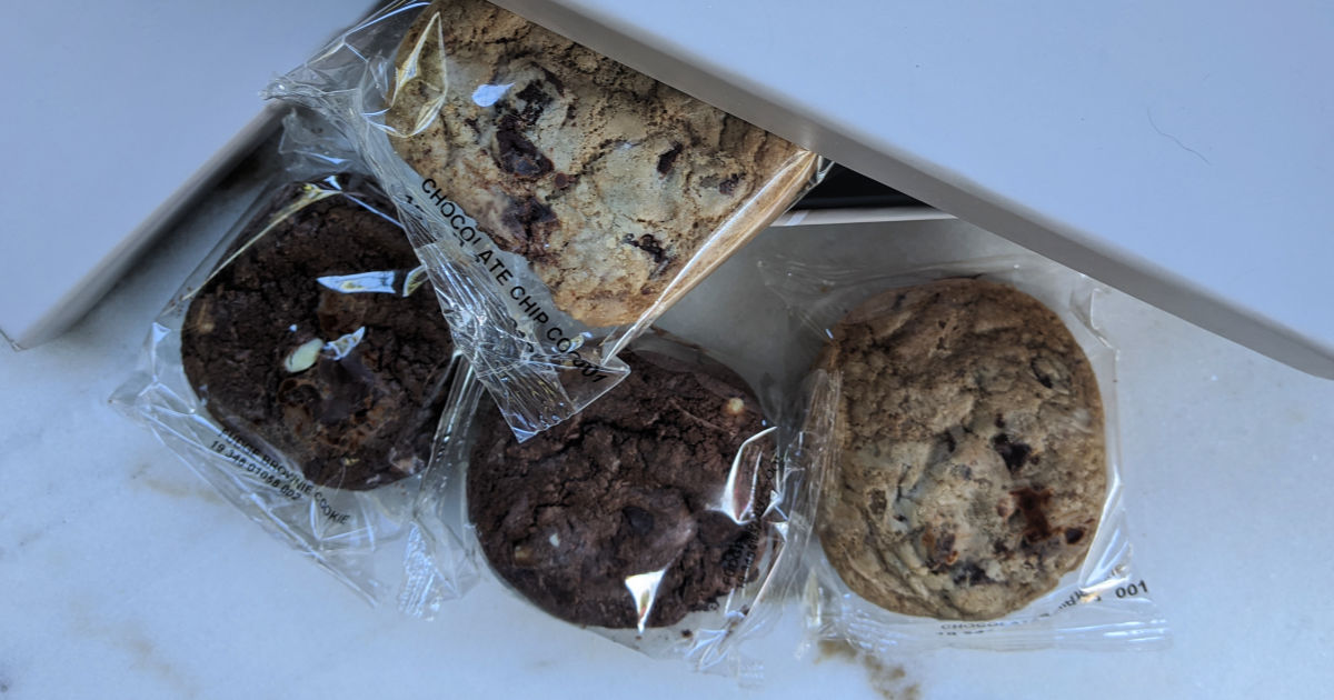 individually packaged chocolate cookies