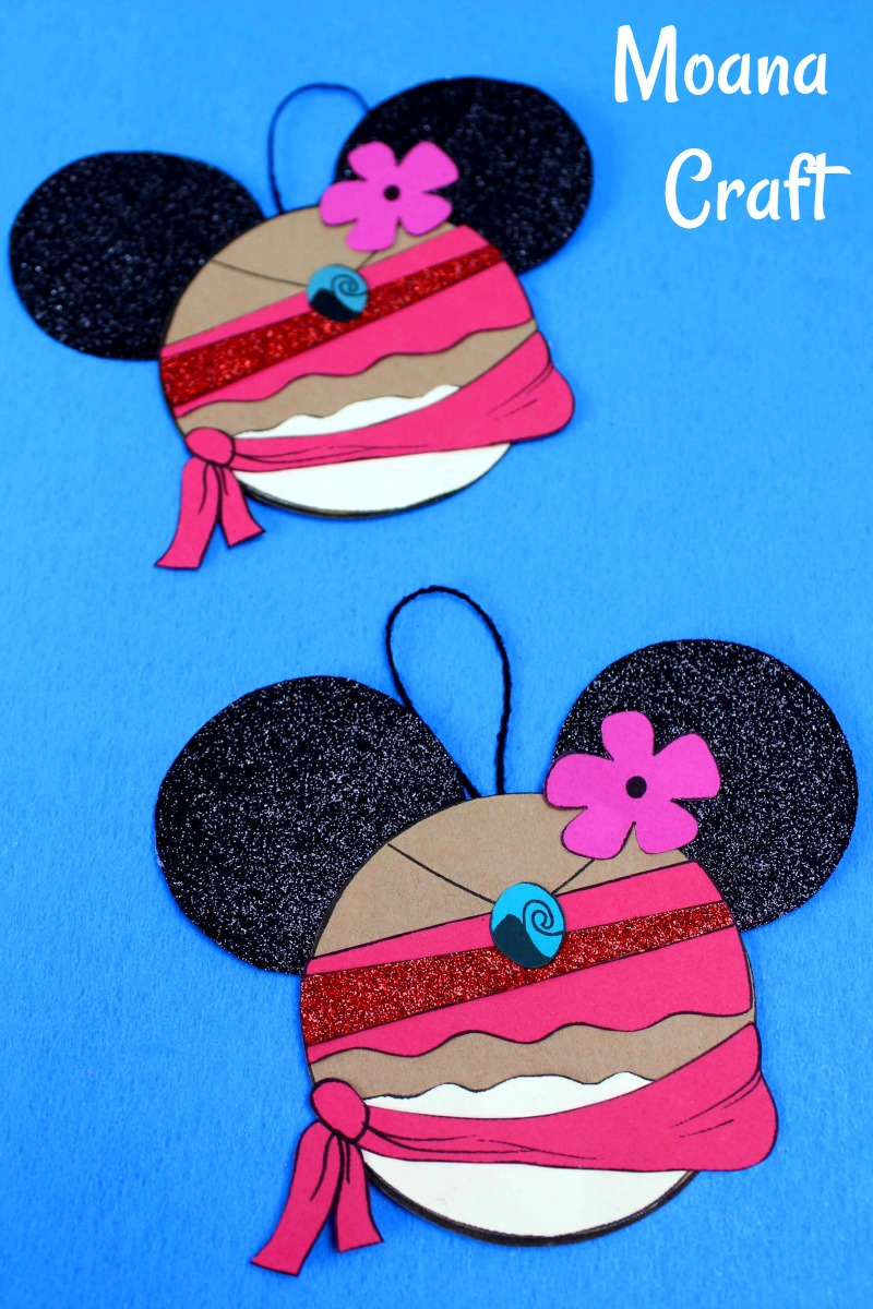 Disney Inspired Moana Ornament Craft with Free Printable Template #DisneyCrafts #Moana #MoanaCrafts #MoanaCraft