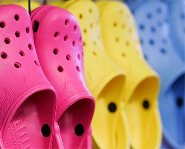 Enter this quick ending Crocs giveaway, so you can have a chance to win a pair of Classic Clogs for men or women.