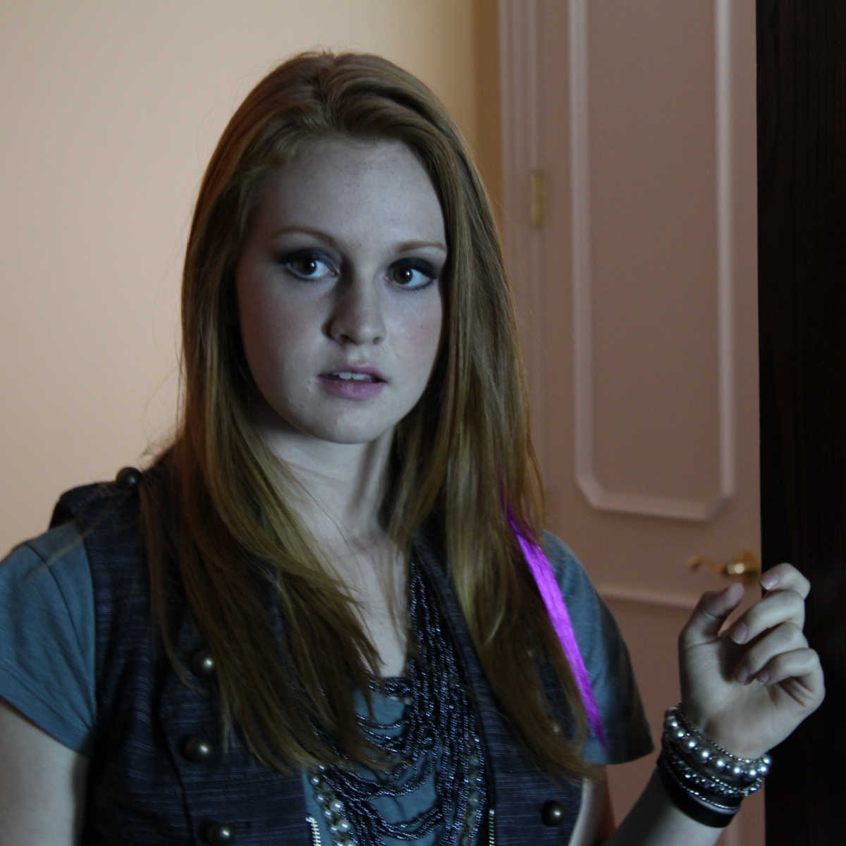 taylor foster in saving sloane