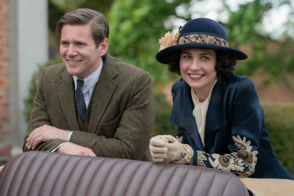 Actors Allen Leech and Tuppence Middleton on the set of DOWNTON ABBEY: A New Era, a Focus Features release. Credit: Ben Blackall / © 2022 Focus Features LLC