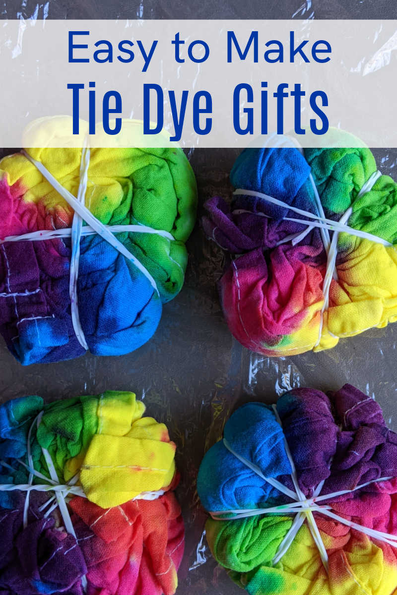 Make tie dye gifts that family and friends will love, when you use basic supplies and your own creativity and style. 