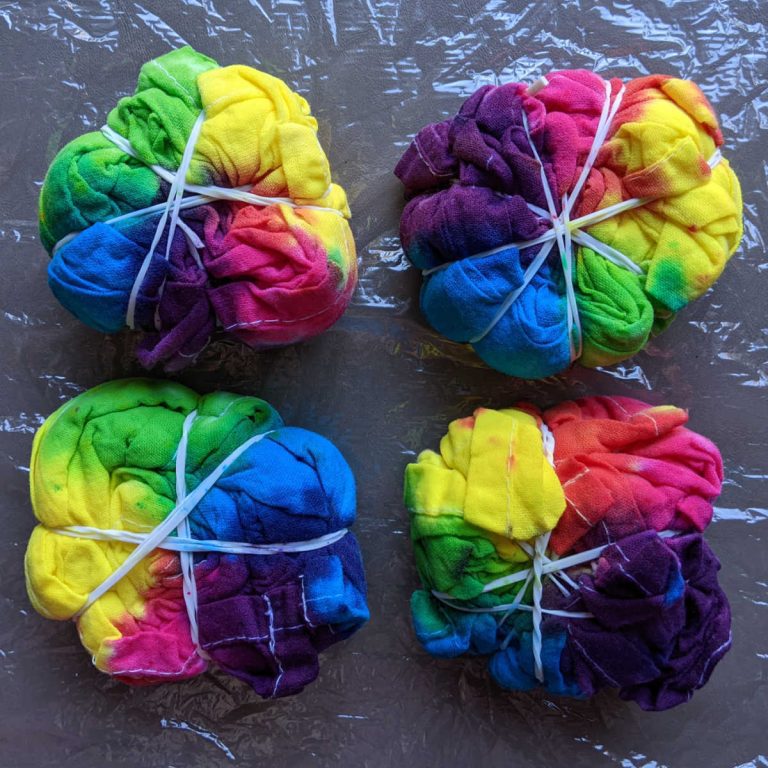 Make Tie Dye Gifts for Family & Friends Mama Likes This