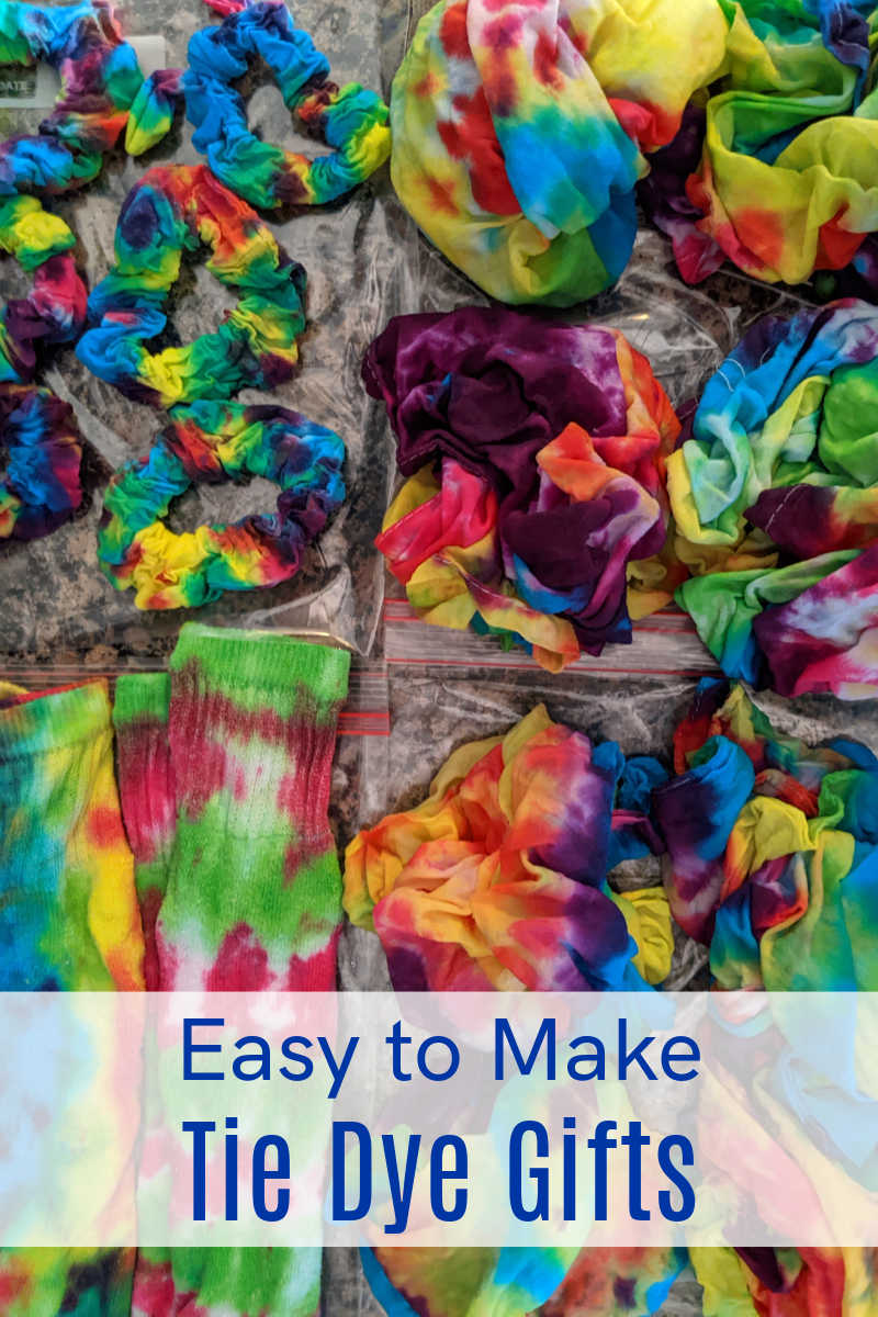 Make tie dye gifts that family and friends will love, when you use basic supplies and your own creativity and style. 