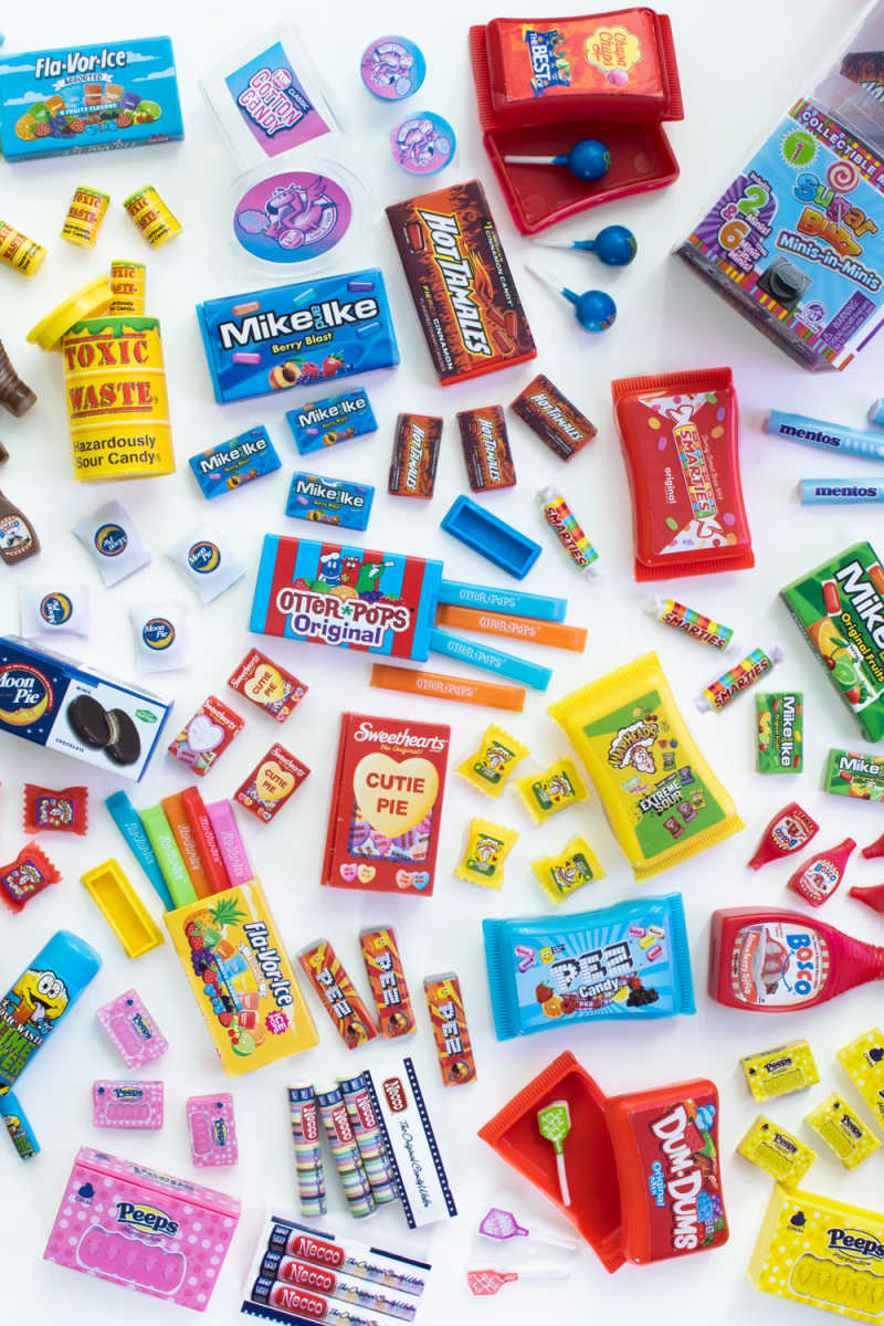 When you open up a package of Sugar Buzz Minis in Minis, you will have to smile at the fun and tiny collectibles that look like candy confections. 