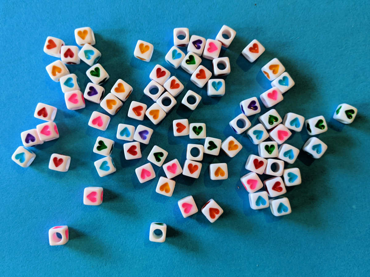 friendship bracelet square beads with hearts