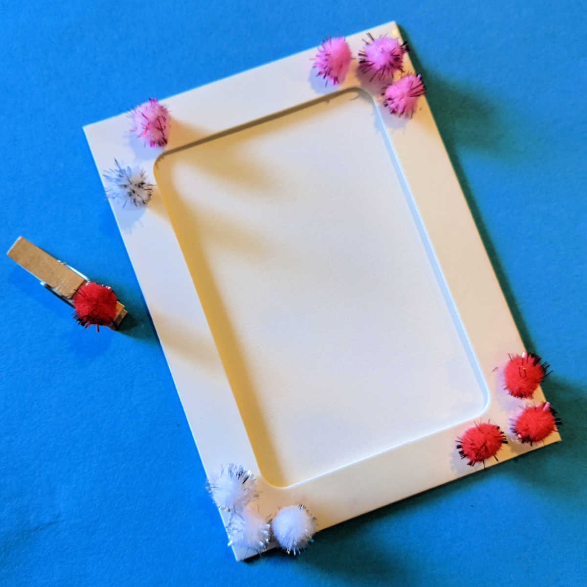 valentine pom pom frame craft