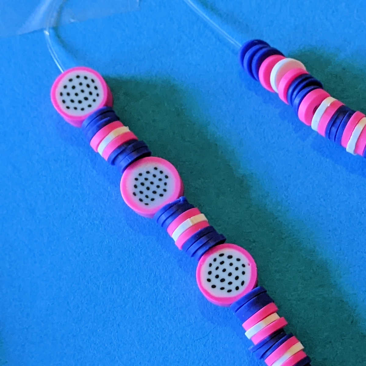 beads on elastic thread