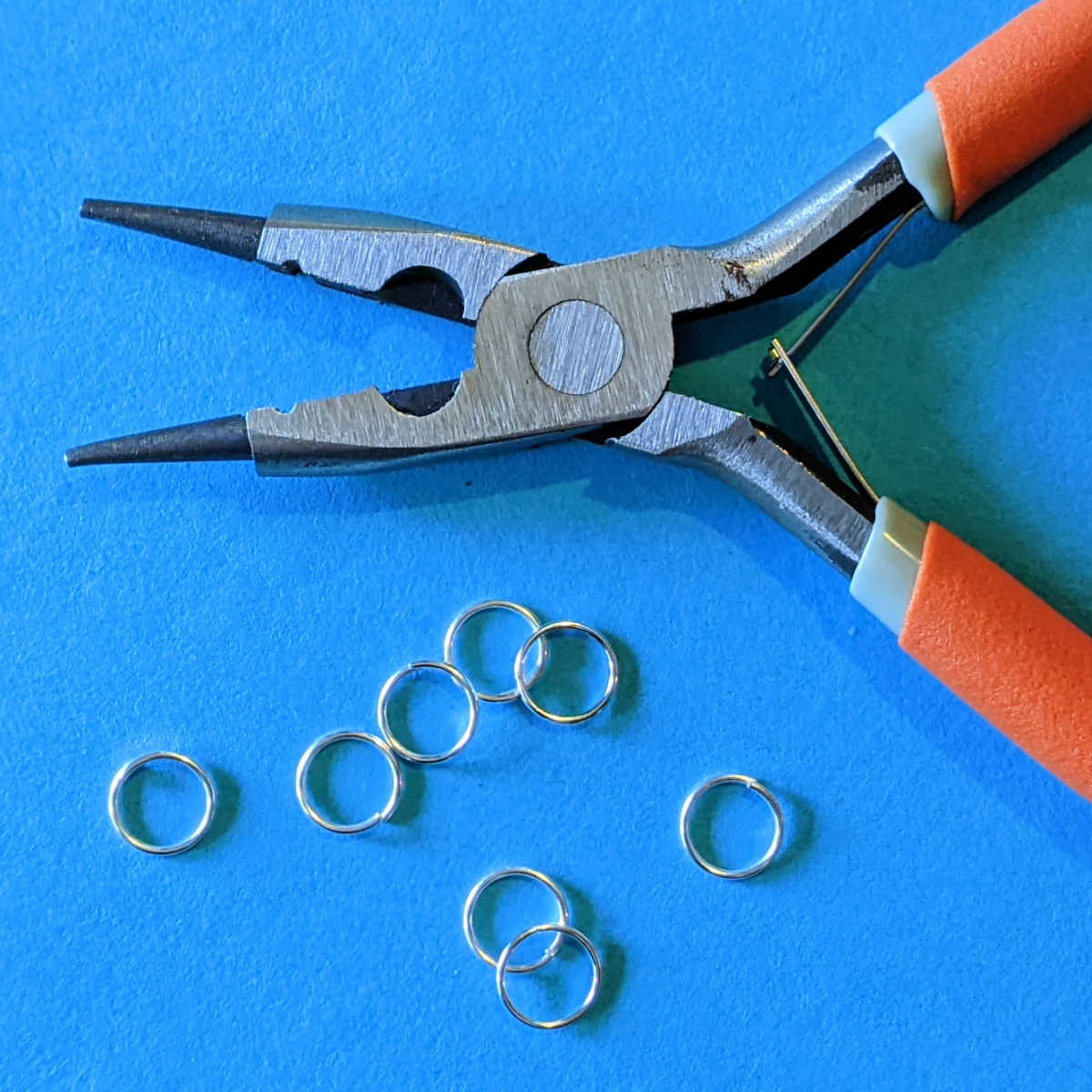 needle nose pliers and jump rings