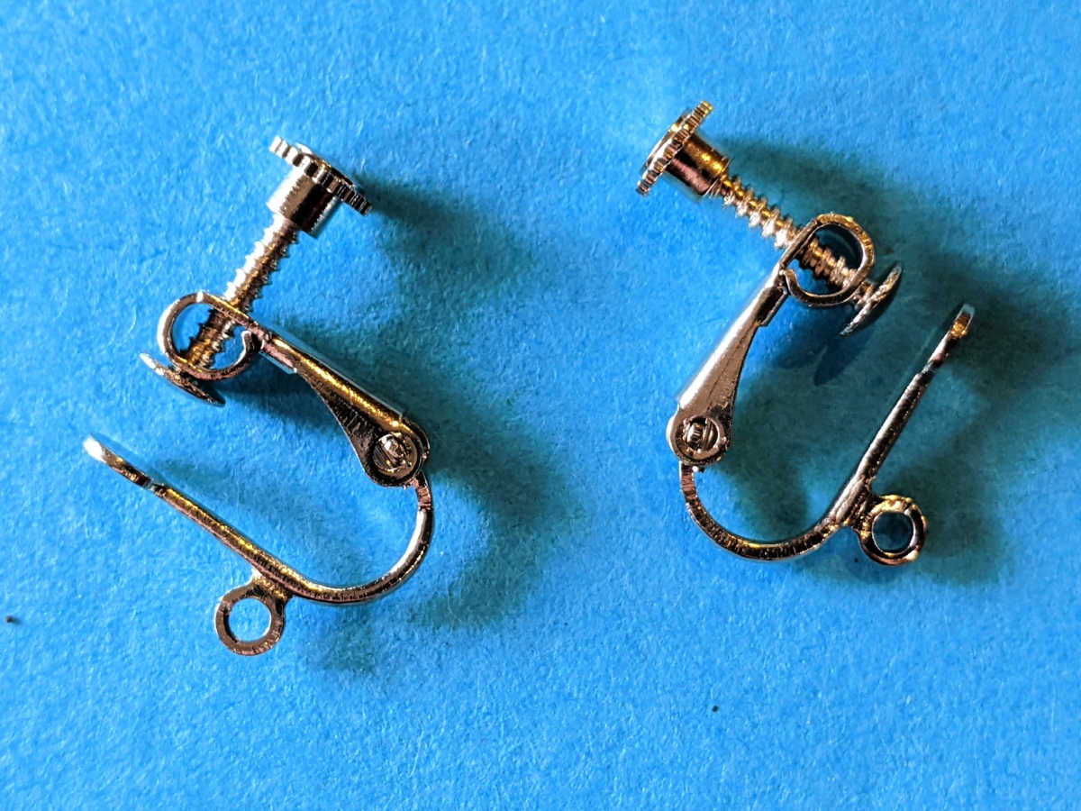 screw type ear clips