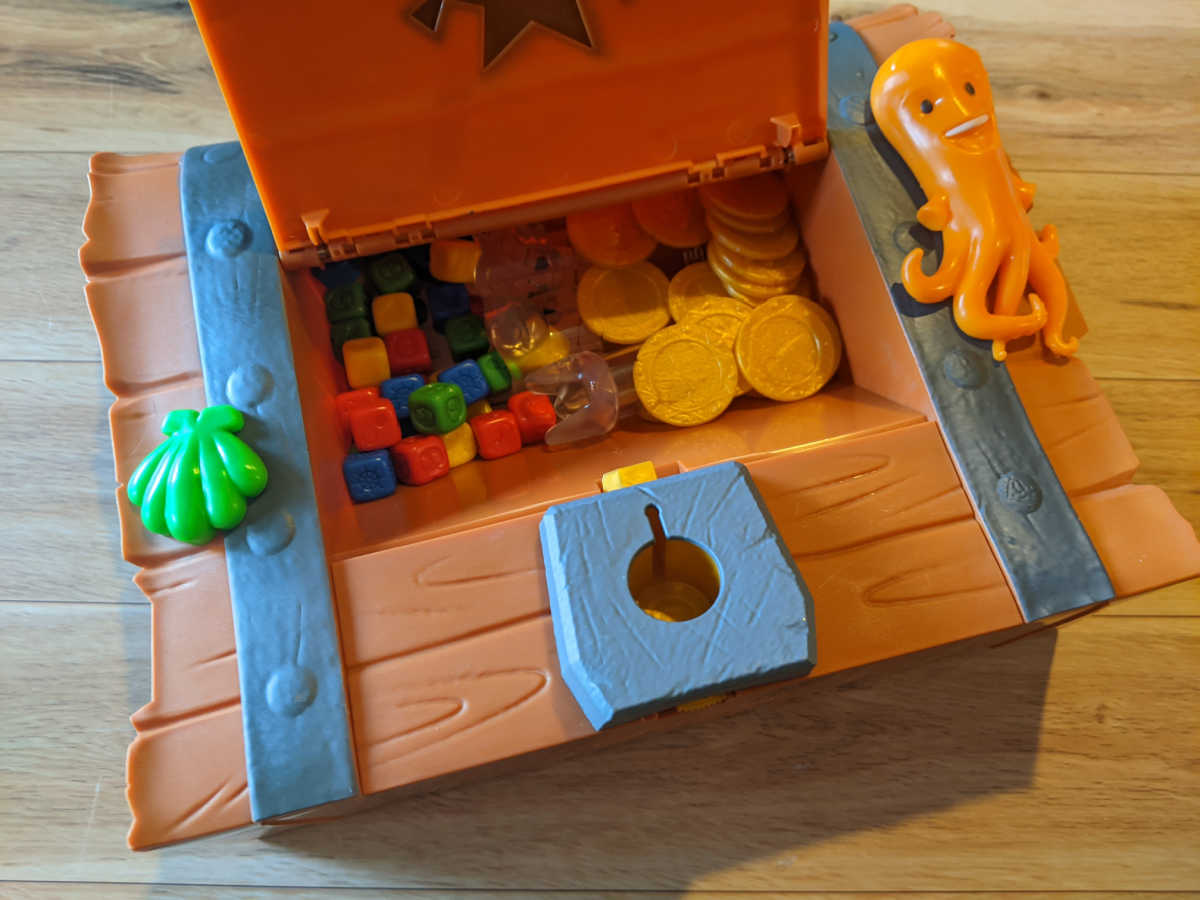 Ahoy! Kids can have a lot of pirate fun playing the new color matching Blackbeard's Treasure Hunt Game from Vango. 