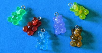 resin gummy bear charms