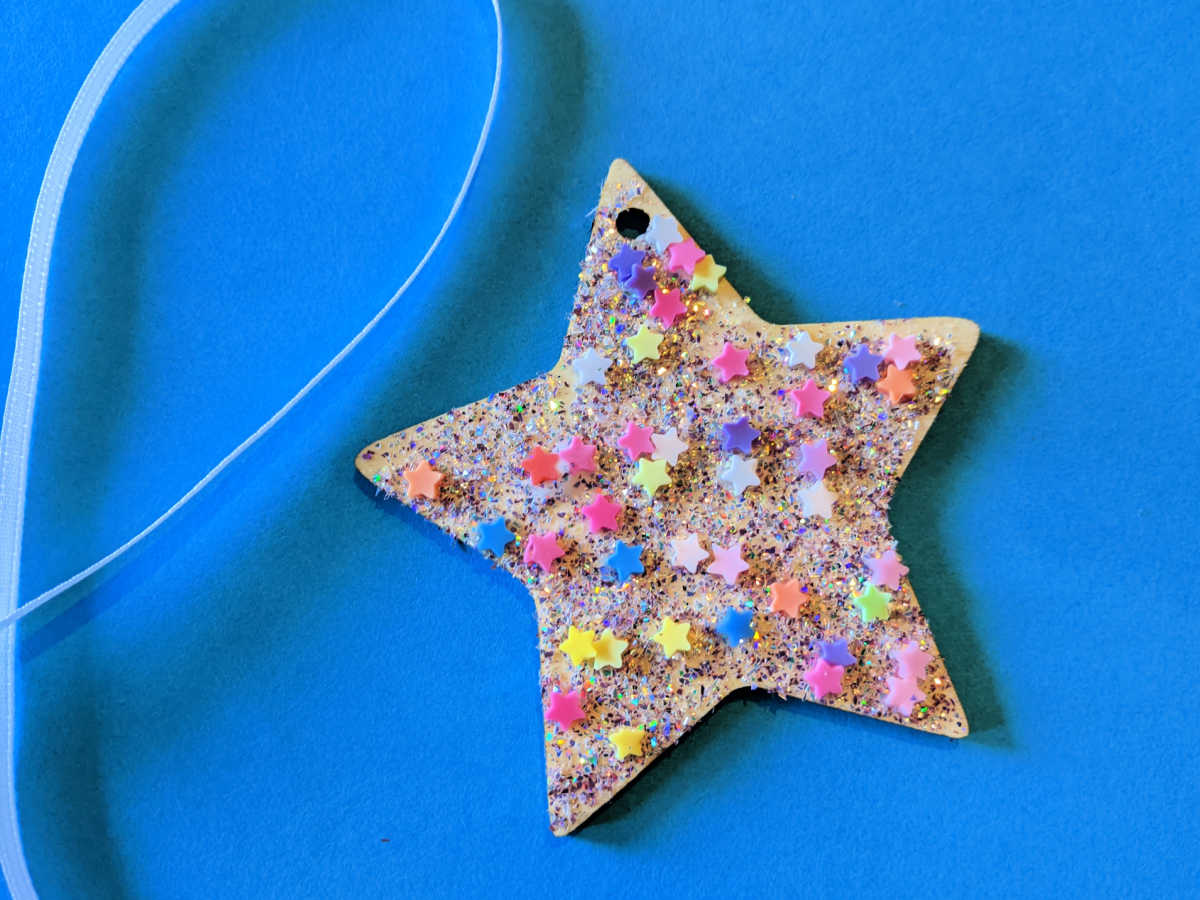ribbon and superstar ornament craft