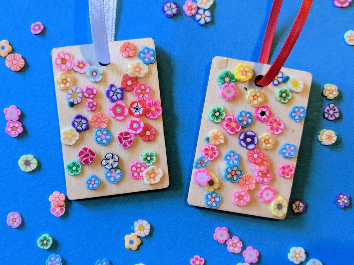 wood gift tag craft with polymer flowers