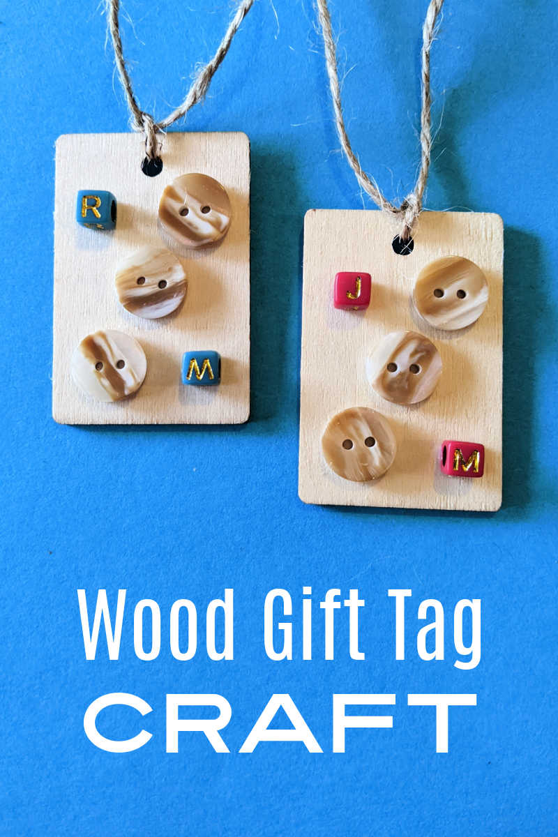 This personalized wood gift tag craft with buttons and beads is a fun, easy and frugal craft for kids and adults.