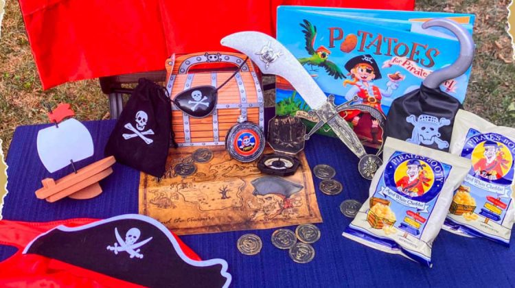 feature pirate pearl treasures
