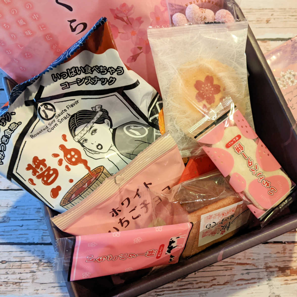 artisinal sakuraco box