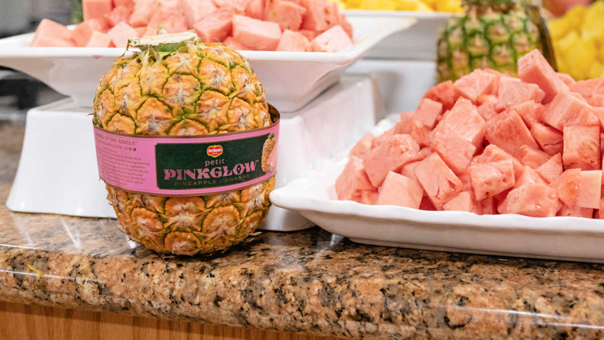 pinkglow pineapple melissas delmonte fresh