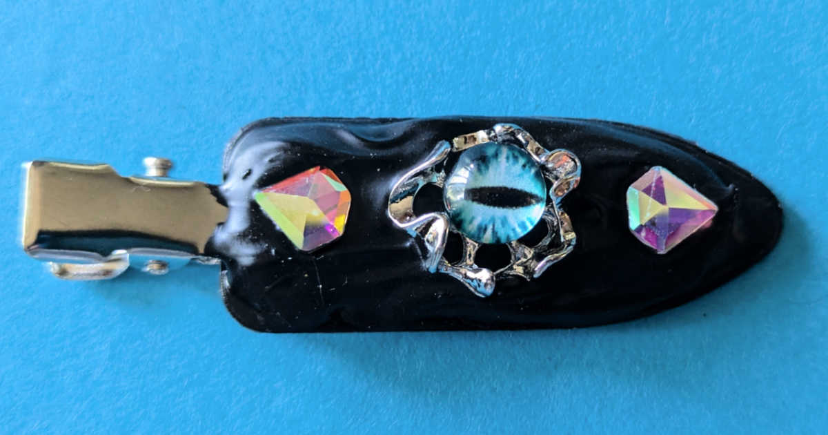 dragon eye gothic hair clip