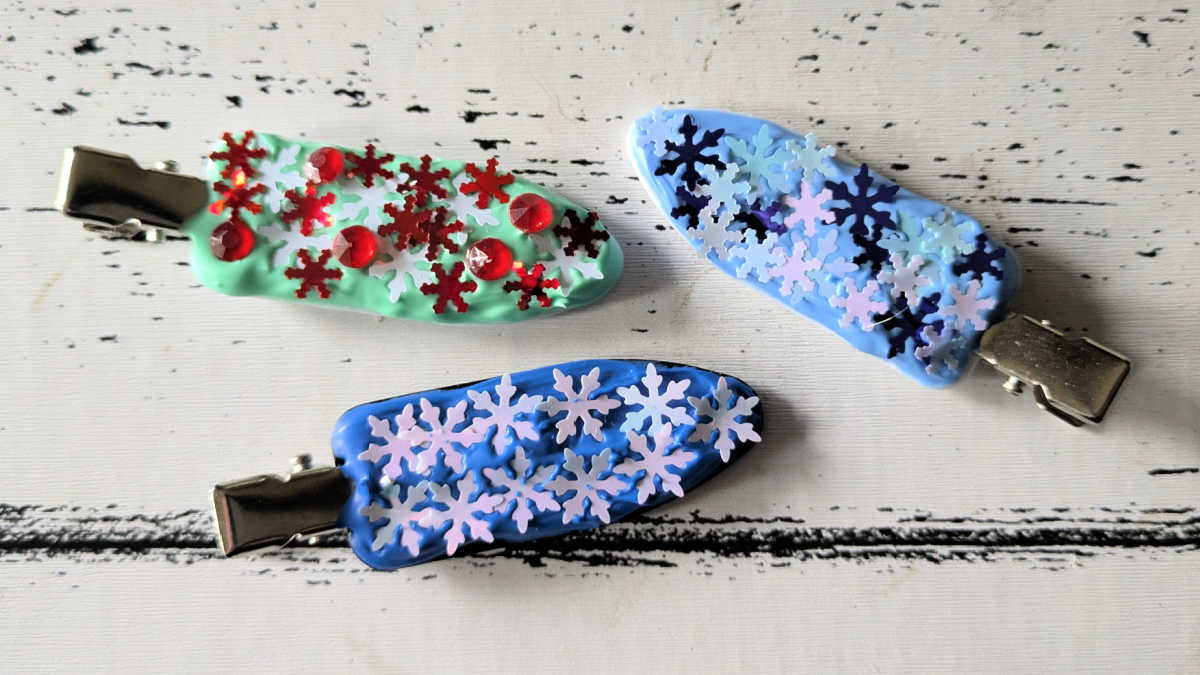 cream glue snowflake hair clips