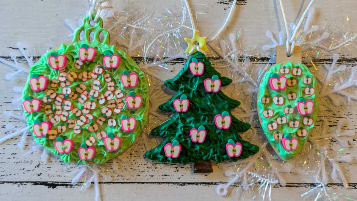 apple themed christmas ornament crafts