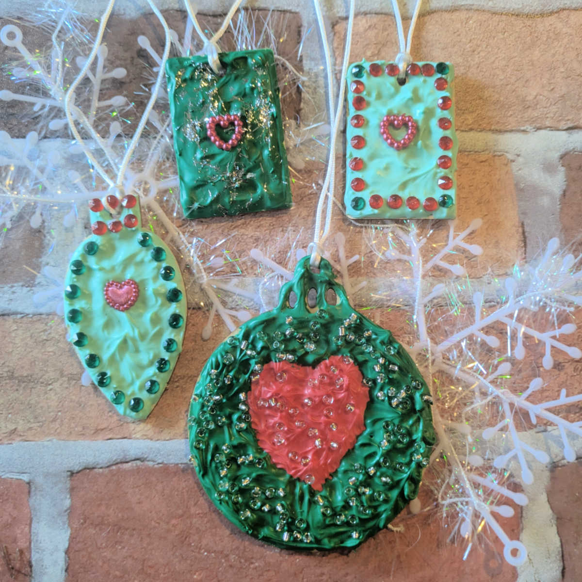 diy grinch heart ornament