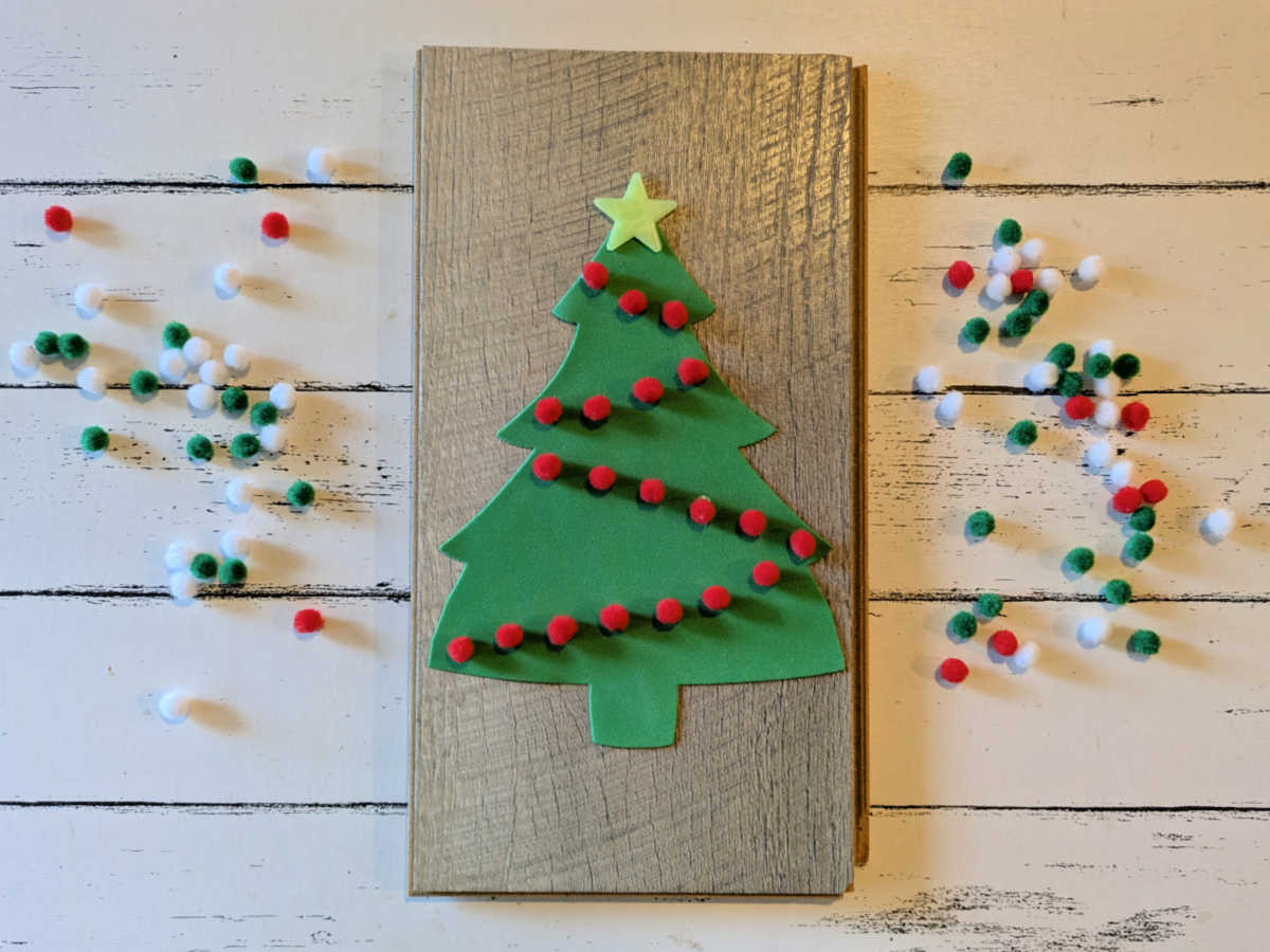 super easy christmas tree craft for kids