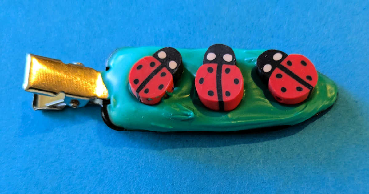 green decoden ladybug hair clip