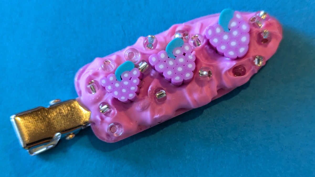 cream glue grape themed hair clip diy