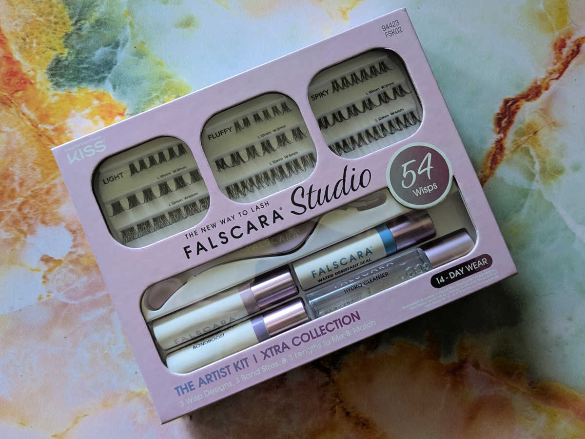 Achieve salon-worthy lashes at home with Falscara Studio DIY Lash Extensions! Learn how their wisps and kits offer a customizable look with easy application.