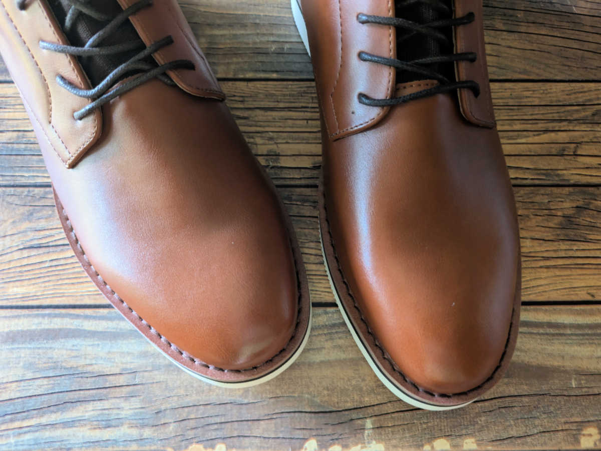 Bruno Marc Jorah Dress Shoes offer a super comfortable design that's perfect for busy days. This stylish, lightweight, and supportive men's shoe is available in brown and black.