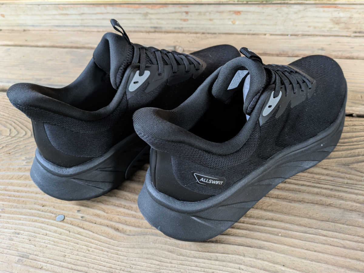 StediBase Sneakers