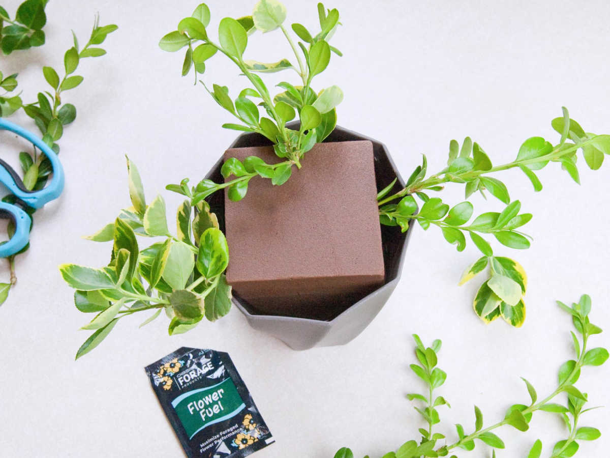 floral arrangement kit