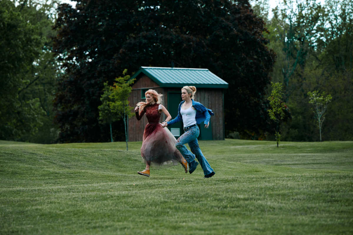 blondes running away
