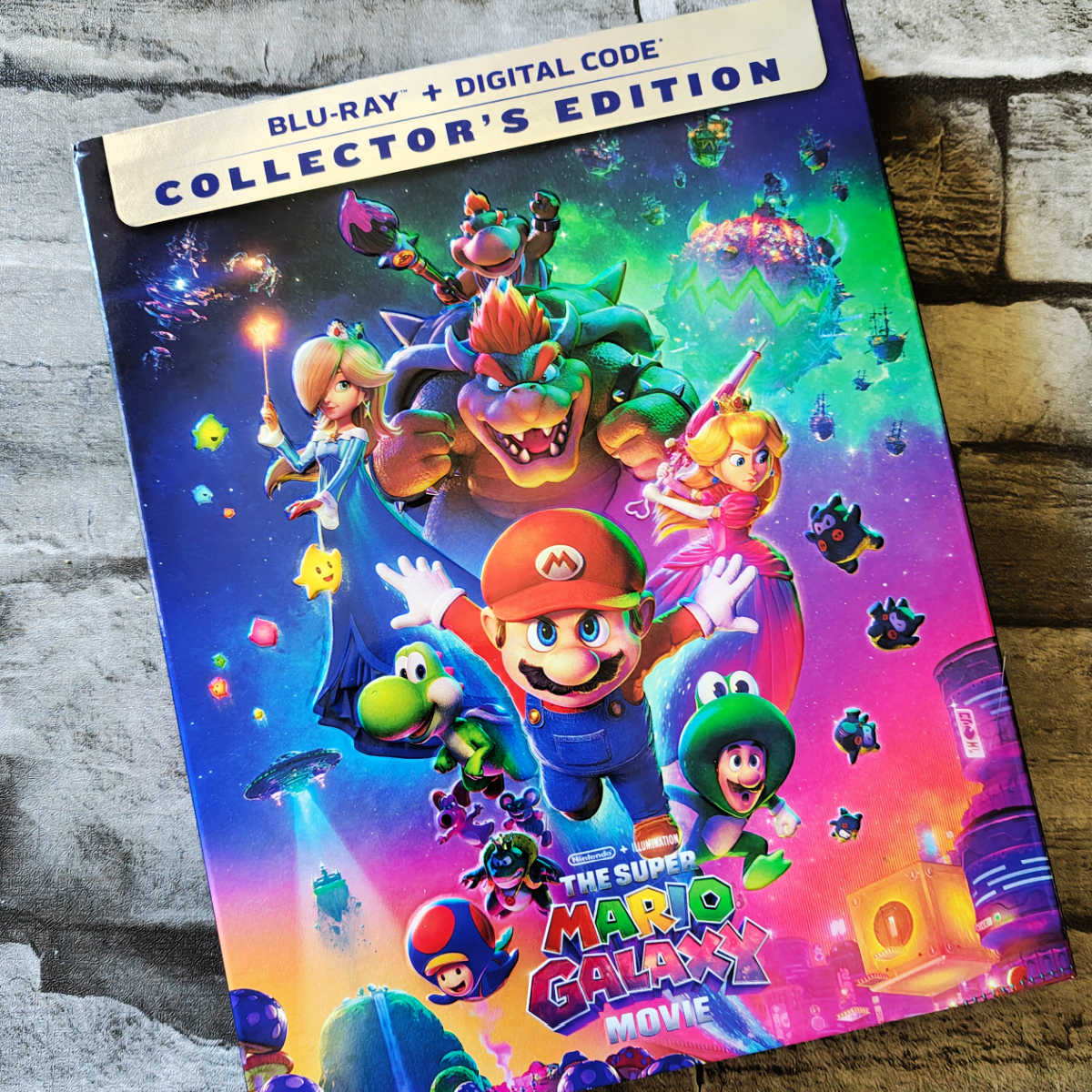 This Super Mario Galaxy Movie review shows why this home video release is ideal for a summer family movie night. Discover how it blends nostalgic fun for classic gamers with spectacular animation for young fans.