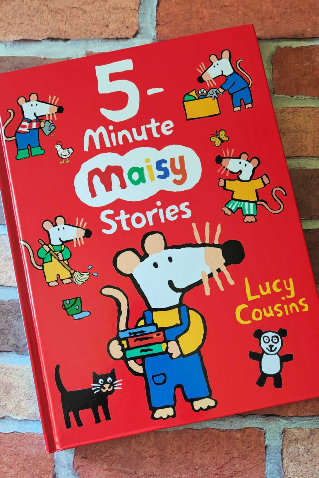 Settle in for sweet storytime moments with 5-Minute Maisy Stories by Lucy Cousins! Discover how 7 relatable tales, bold high-contrast illustrations, and calming bedtime rhythms make this hardcover collection a cozy favorite for babies, toddlers, and young readers.